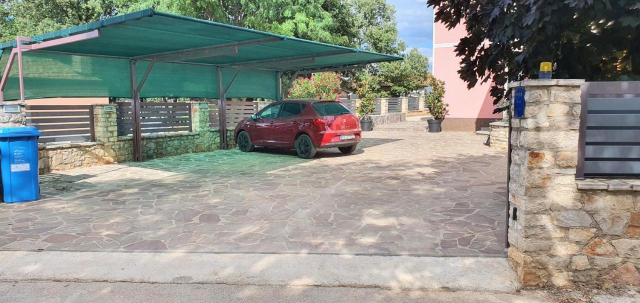 Apartmani Radmila Nova Vas  Exterior photo