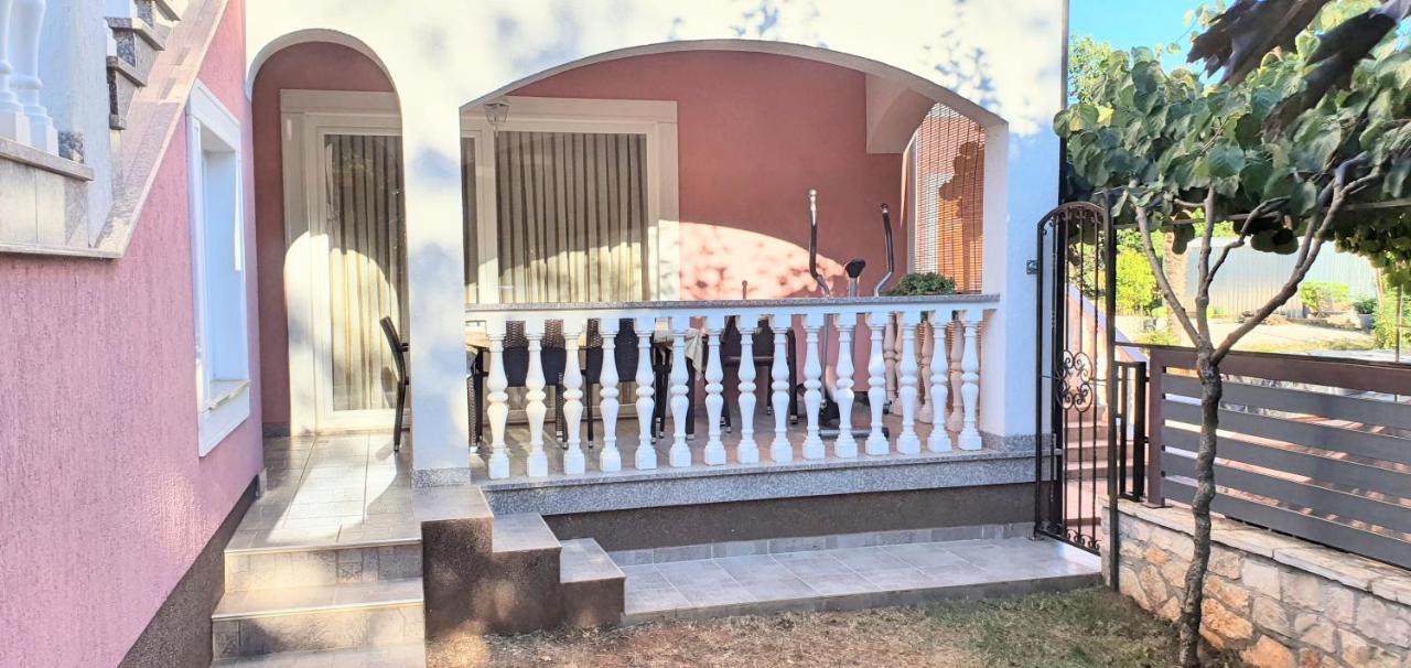 Apartmani Radmila Nova Vas  Exterior photo