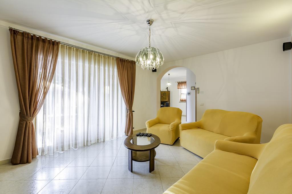 Apartmani Radmila Nova Vas  Exterior photo